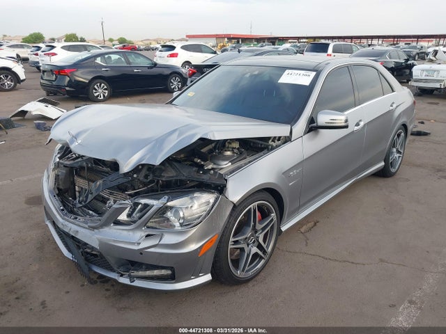 MERCEDES-BENZ E-CLASS - 2