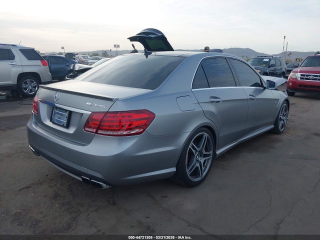 MERCEDES-BENZ E-CLASS - 4