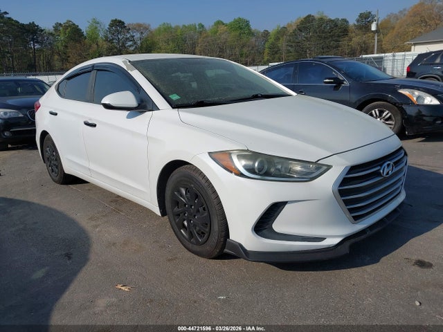 HYUNDAI ELANTRA SE - 1