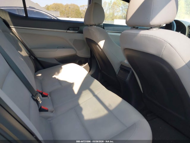 HYUNDAI ELANTRA SE - 8