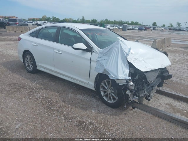2018 HYUNDAI SONATA SE