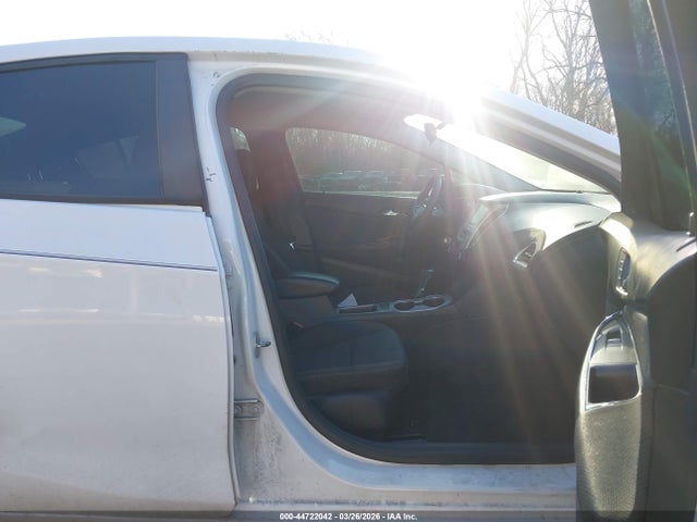 CHEVROLET CRUZE LS AUTO - 5