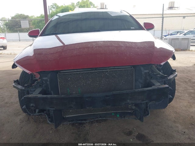 HYUNDAI ELANTRA SEL - 6