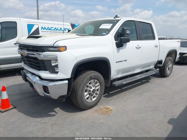 CHEVROLET SILVERADO 2500HD 4WD STANDARD BED LT - 2
