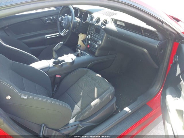 FORD MUSTANG V6 - 5