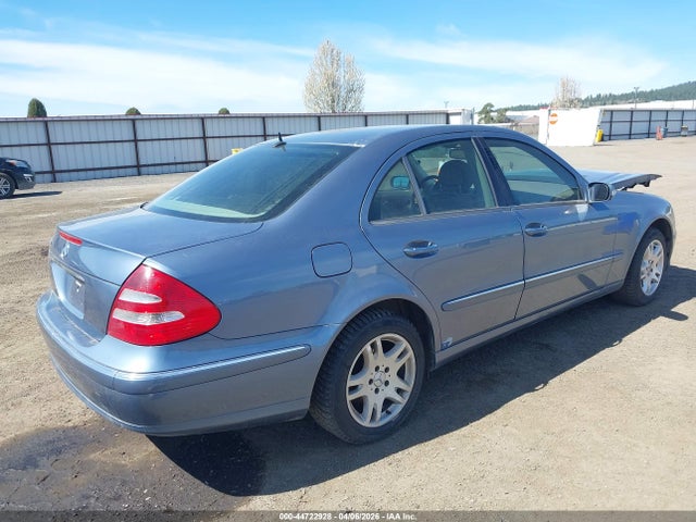 MERCEDES-BENZ E-CLASS - 4