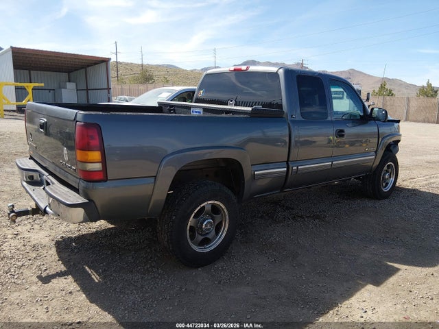 CHEVROLET SILVERADO 2500HD LS - 4