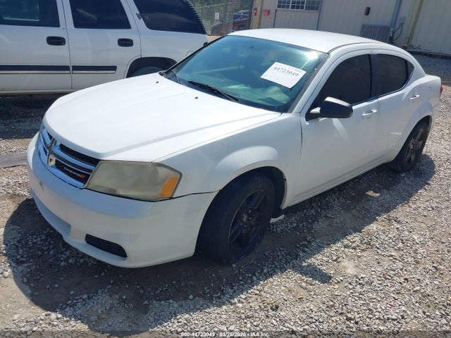 DODGE AVENGER SE - 2