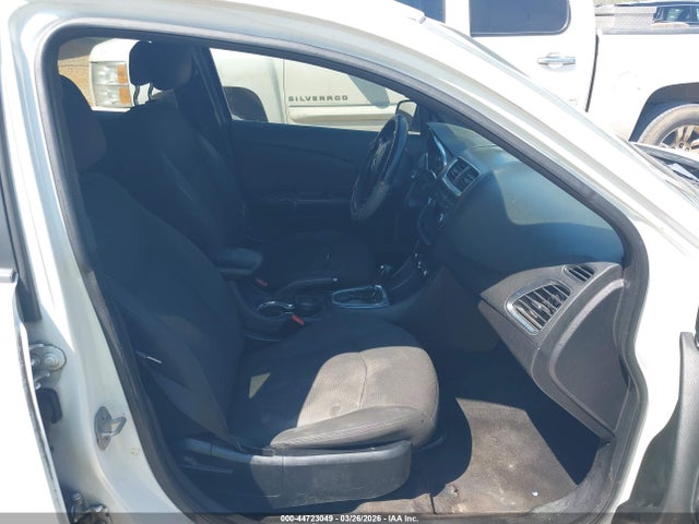 DODGE AVENGER SE - 5