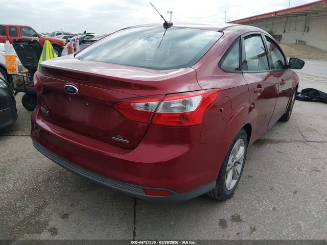 FORD FOCUS SE - 4