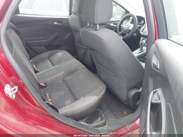 FORD FOCUS SE - 8
