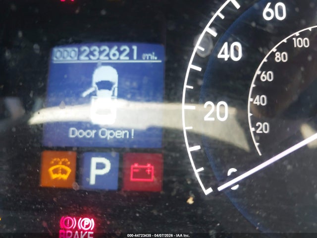 HYUNDAI GENESIS 3.8 - 7