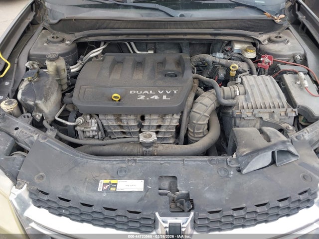 DODGE AVENGER SE - 10