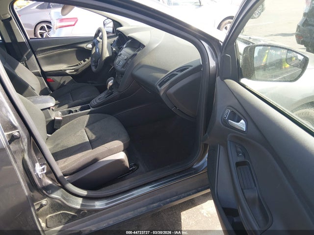 FORD FOCUS SE - 5