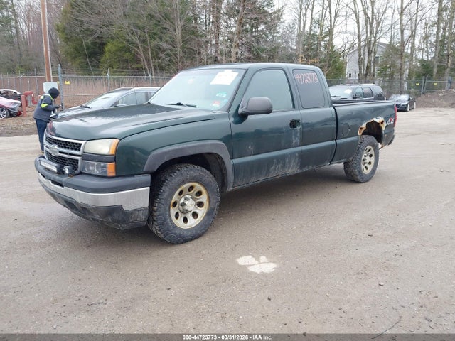 CHEVROLET SILVERADO 1500 CLASSIC WORK TRUCK - 2