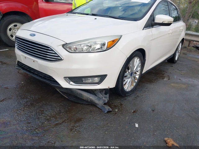 FORD FOCUS TITANIUM - 6