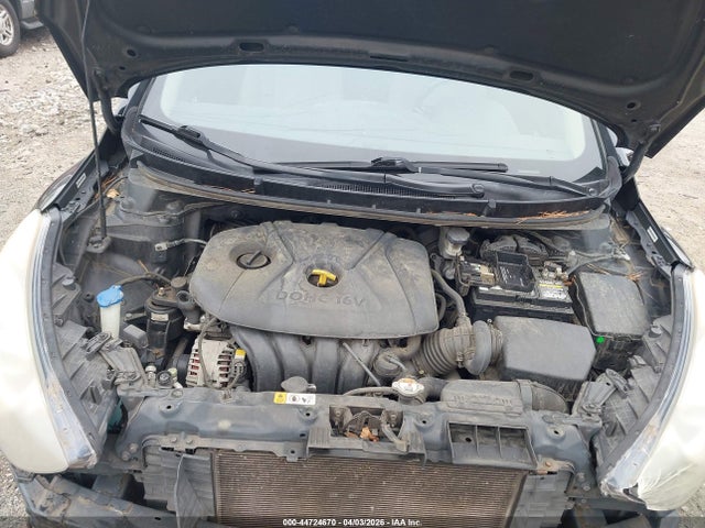 HYUNDAI ELANTRA GT - 10