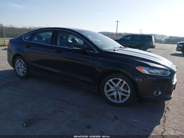 FORD FUSION SE - 1