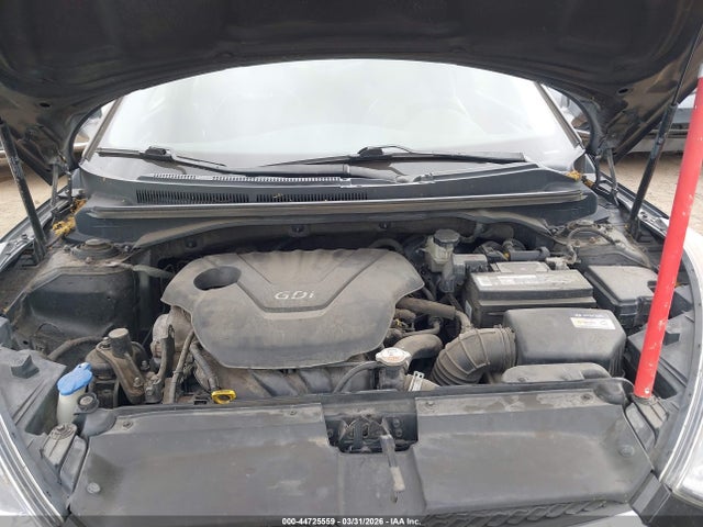 HYUNDAI VELOSTER - 10