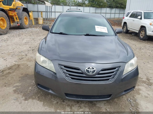 TOYOTA CAMRY - 6