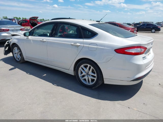 FORD FUSION SE - 3