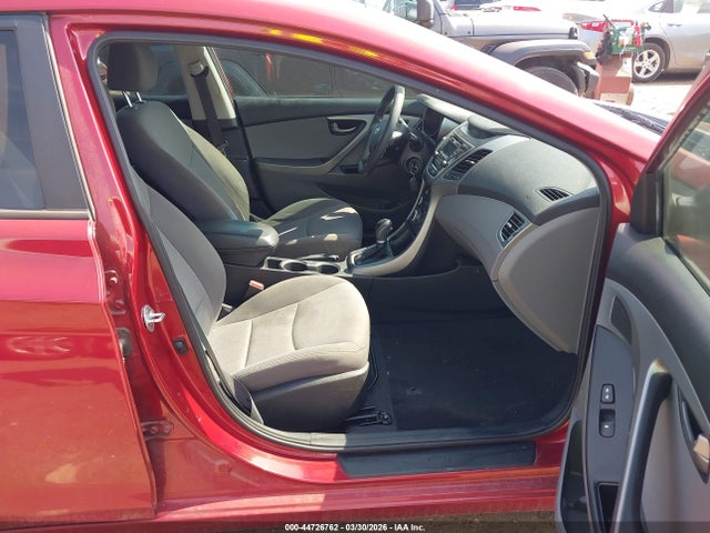 HYUNDAI ELANTRA SE - 5