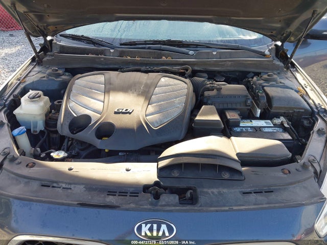 KIA CADENZA PREMIUM - 10