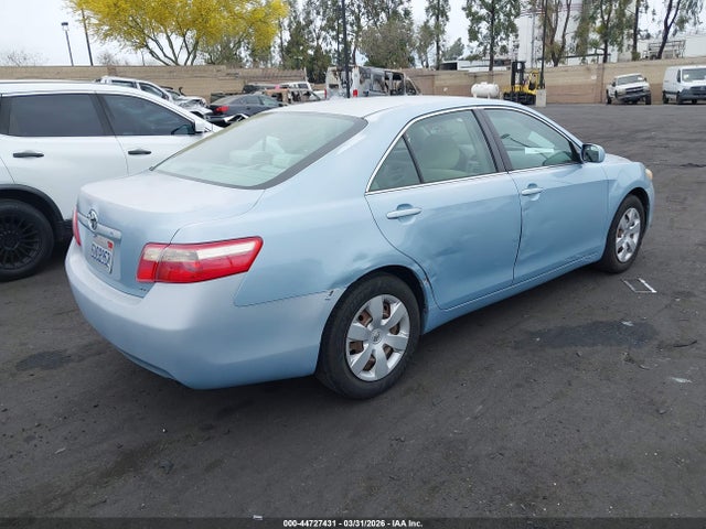 TOYOTA CAMRY - 4