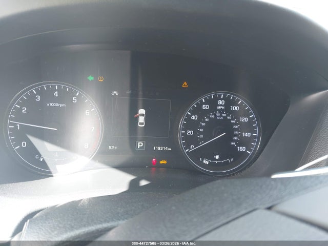 HYUNDAI GENESIS 3.8 - 7