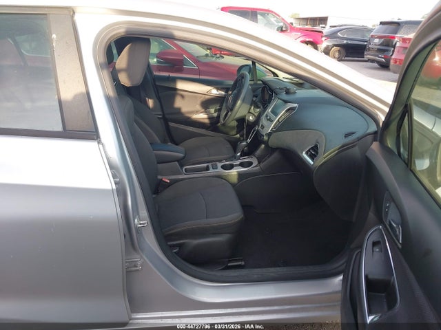 صورة 5 لـ 2016 Chevrolet CRUZE LS AUTO