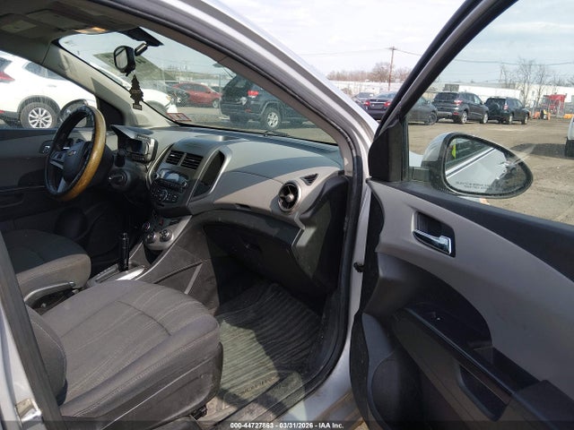 CHEVROLET SONIC LT AUTO - 5