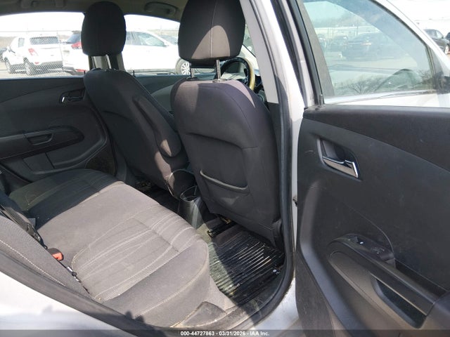 CHEVROLET SONIC LT AUTO - 8