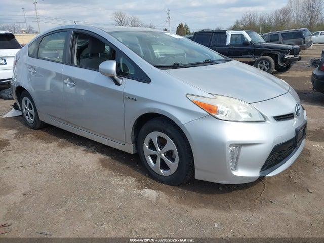 TOYOTA PRIUS - 1