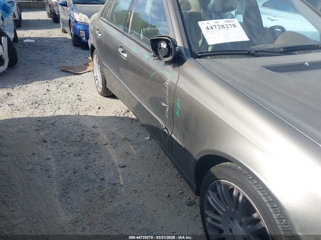MERCEDES-BENZ E-CLASS - 6