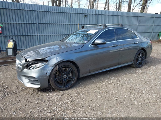 MERCEDES-BENZ E-CLASS - 2