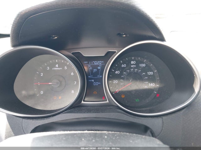 HYUNDAI VELOSTER BASE W/BLACK - 7