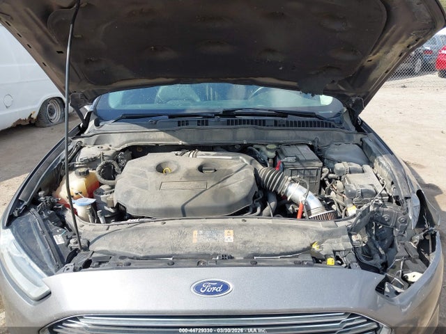 FORD FUSION SE - 10