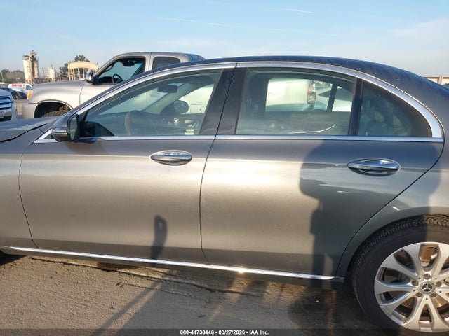 صورة مصغرة 14 لـ 2019 Mercedes-BENZ E 450 4MATIC