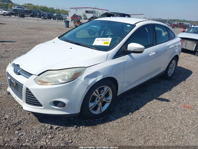 FORD FOCUS SE - 2