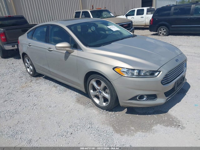 FORD FUSION SE - 1