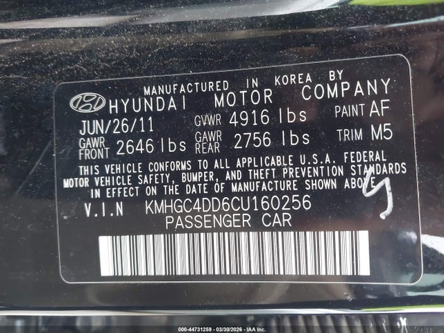 HYUNDAI GENESIS 3.8 - 9