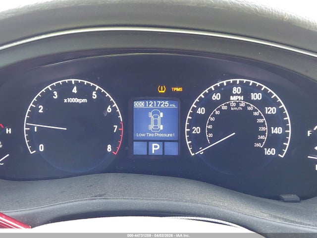 HYUNDAI GENESIS 3.8 - 7