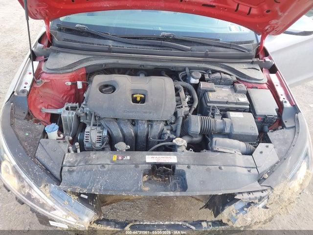 HYUNDAI ELANTRA SE - 10