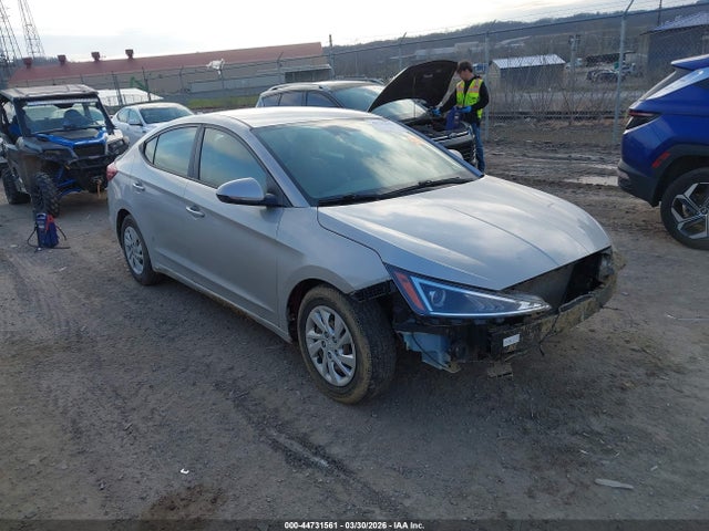 HYUNDAI ELANTRA SE - 1