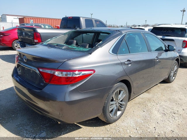 TOYOTA CAMRY - 4