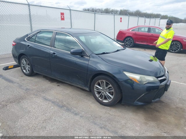 2015 TOYOTA CAMRY SE
