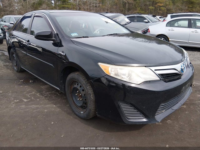 TOYOTA CAMRY - 1