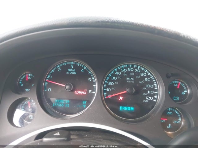 CHEVROLET AVALANCHE 1500 LS - 7