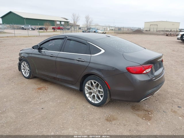 صورة 3 لـ 2016 Chrysler 200 C