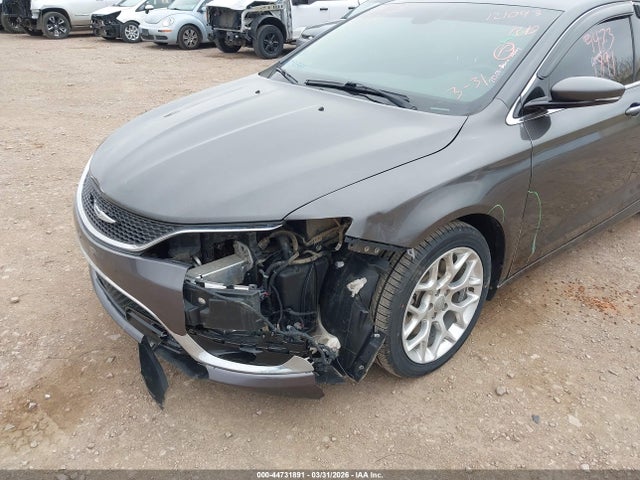 صورة 6 لـ 2016 Chrysler 200 C